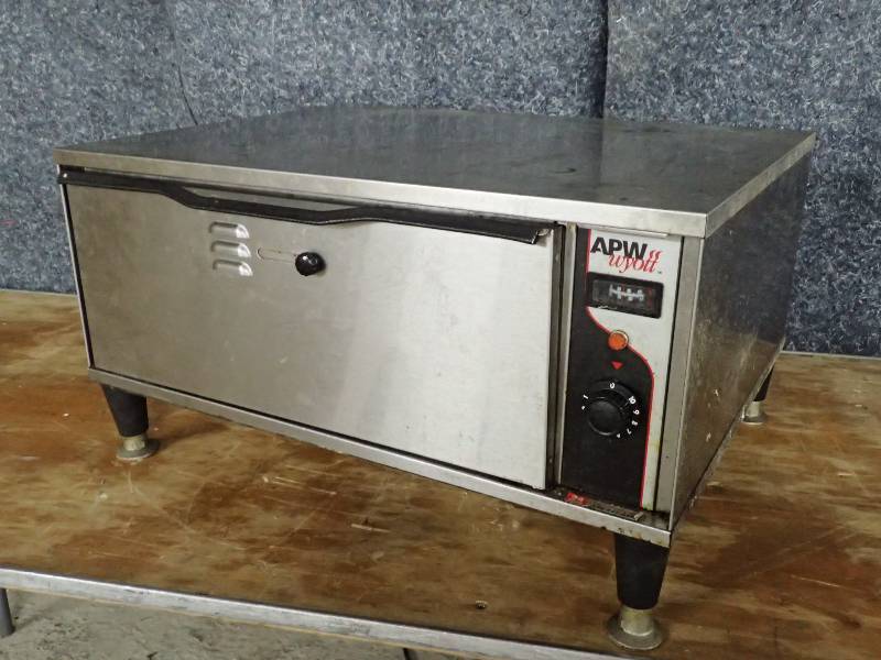 lot 3719 image: APW Wyott Warming Drawer