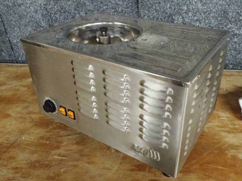lot 3743 image: Musso Counter Top Ice Cream Maker
