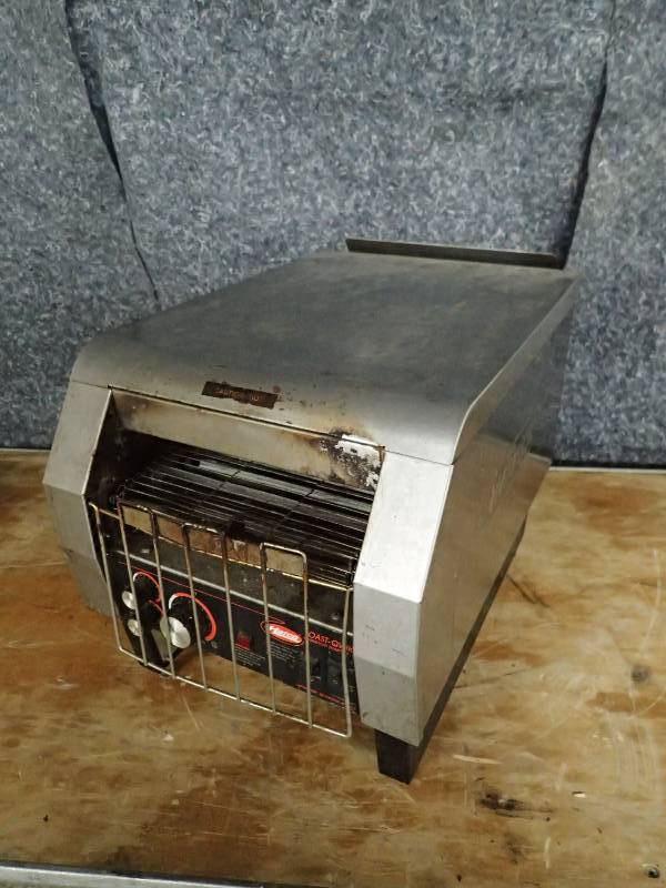 lot 3750 image: Hatco Toast-Qwik Conveyor Toaster