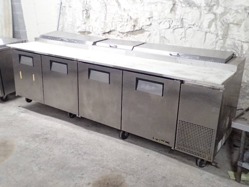 lot 3889 image: True 10ft Refrigerated Pizza Prep Table