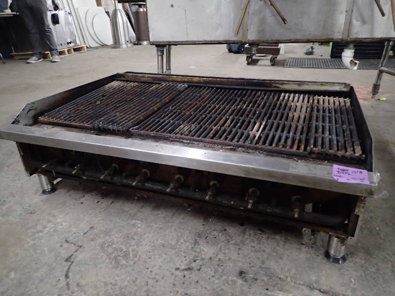 lot 3893 image: 8 Burner Natural Gas Charbroiler