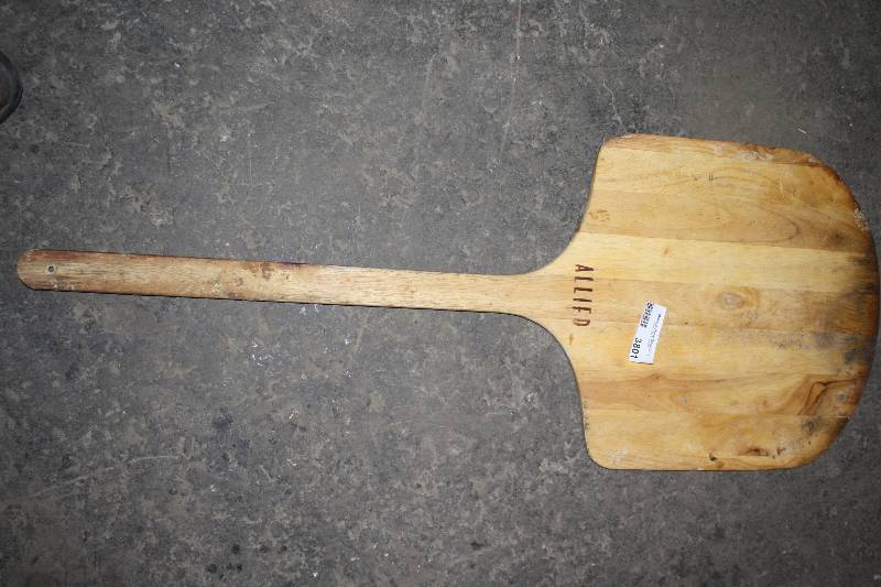 lot 3801 image: Wood Pizza Paddle