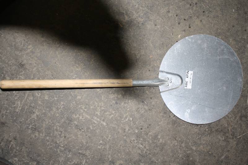 lot 3804 image: Metal Pizza Paddle