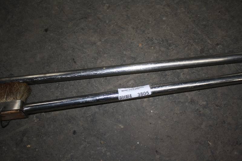 lot 3805 image: Pizza Oven Tools
