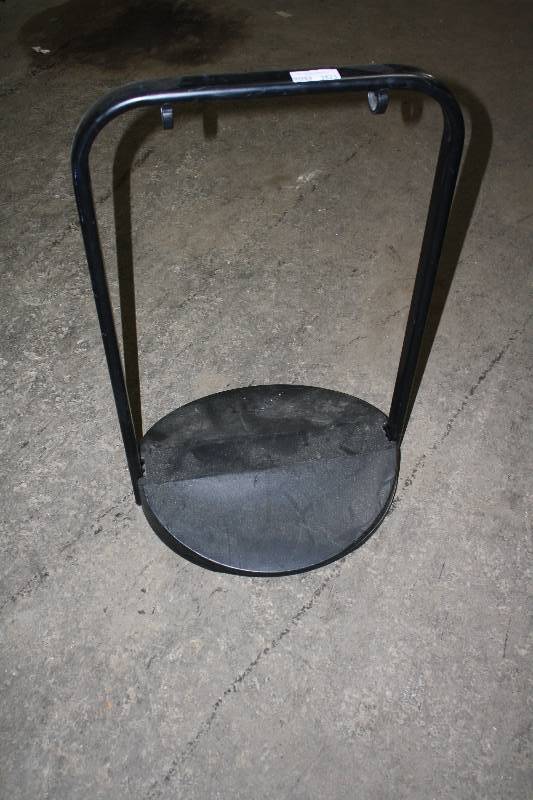 lot 3823 image: Sign Base