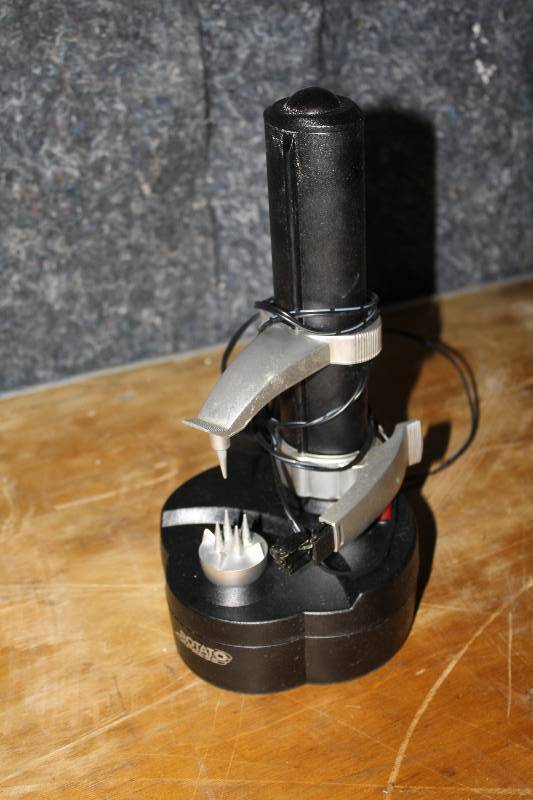 lot 3913 image: Rotato Potato Peeler