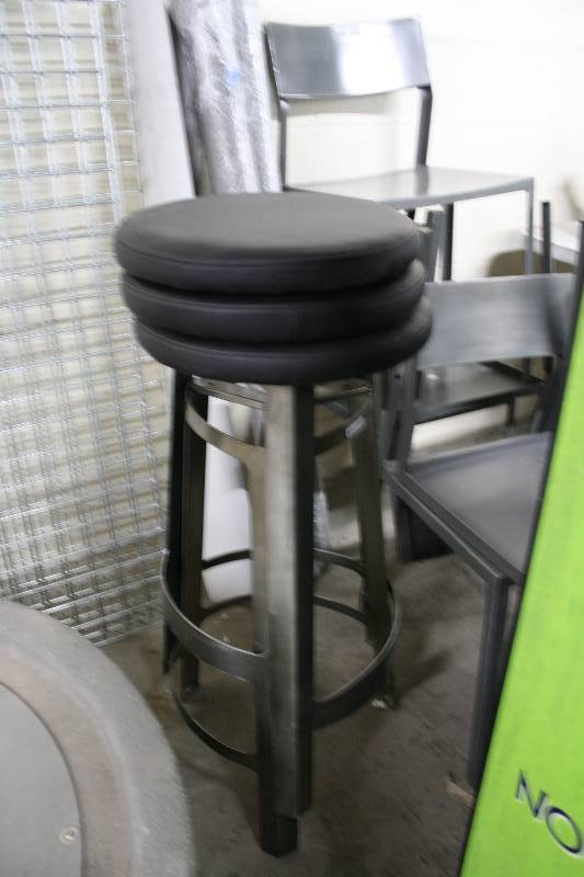 lot 3761 image: Bar Stools-3