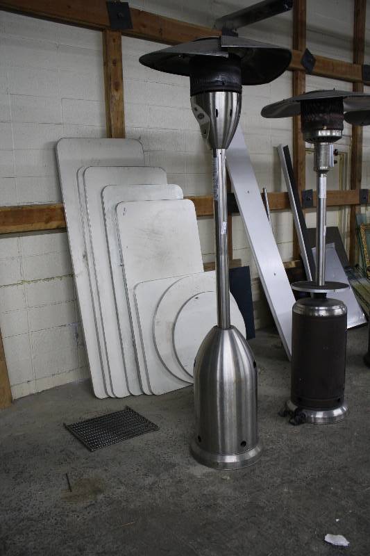 lot 3787 image: Patio Heater