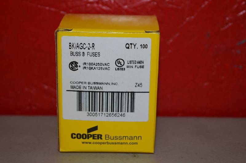 lot 15 image: 100 Bussmann Fuses