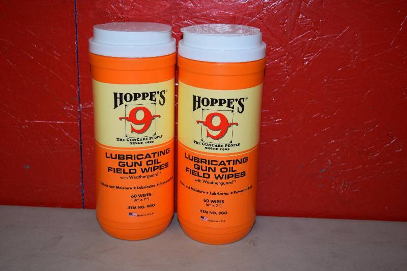 lot 20 image: 2 Hoppes Lubricating Gun Oil Field Wipes