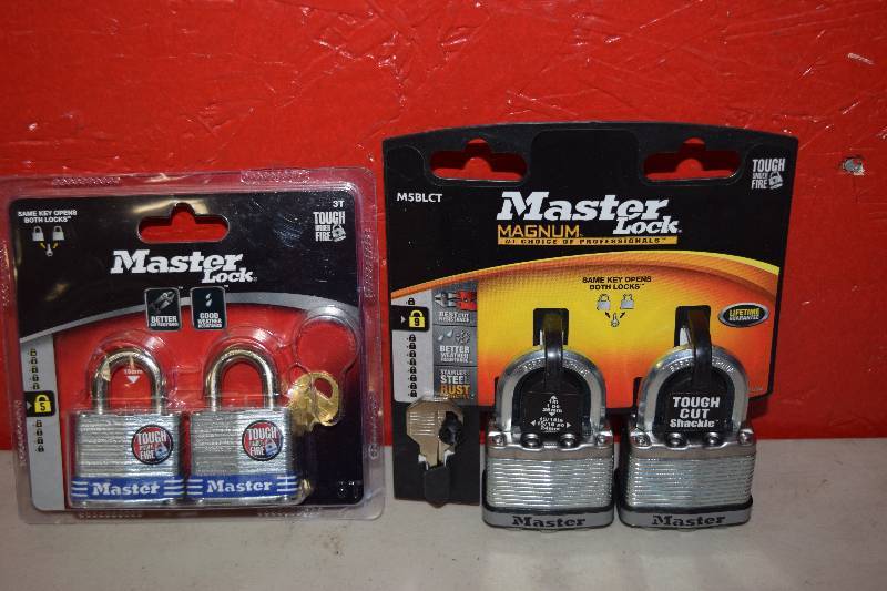 lot 64 image: Master Lock Padlocks