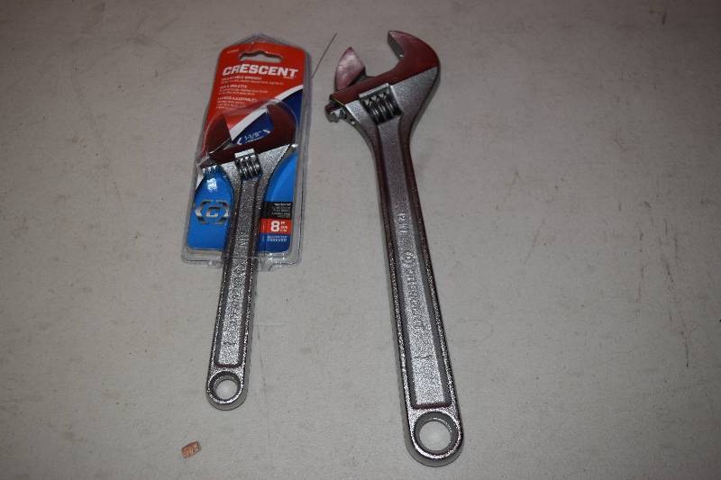 lot 65 image: 2 Crescent Brand Crescent Wrenches