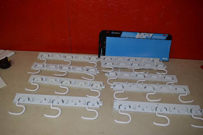 lot 76 image: 9 Crawford Adjustable Storage Organizers