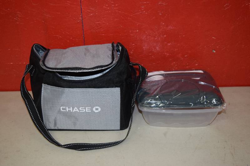 lot 97 image: 14 Lunch Coolers with Containers
