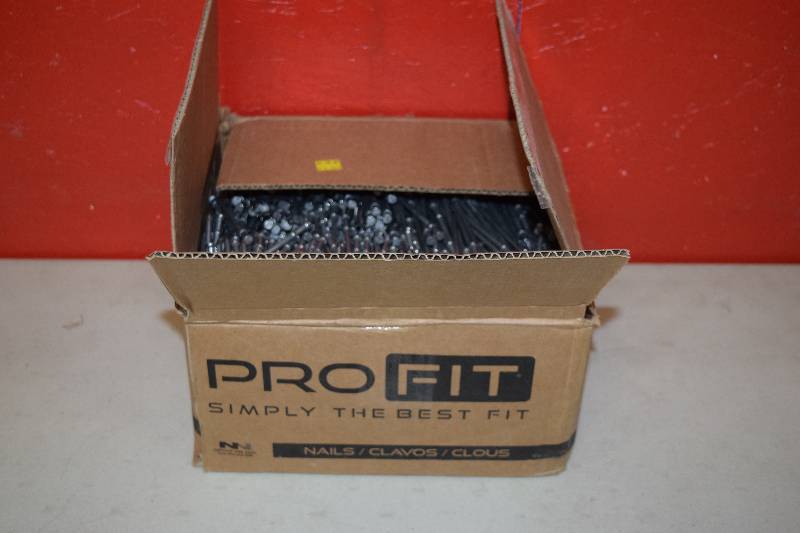lot 118 image: 50 Pound Box Pro Fit Double Headed Nails