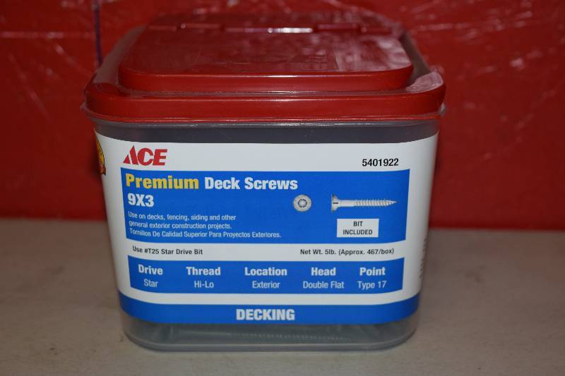 lot 106 image: 5 Pound Bucket Premium Deck Screws