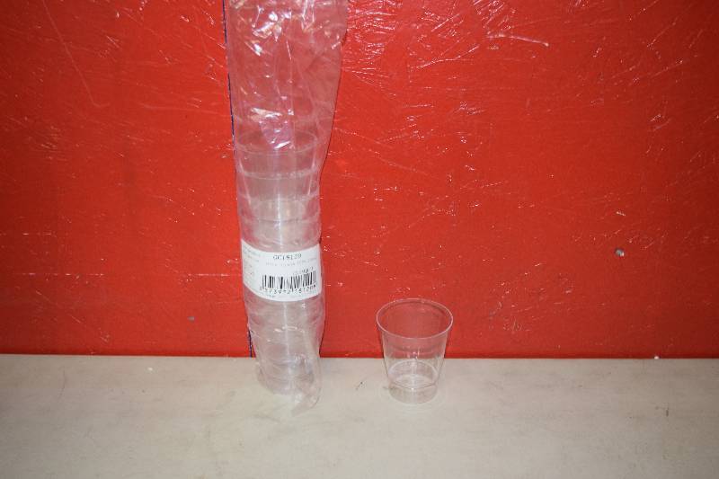 lot 176 image: 200 Solia Plastic Cups