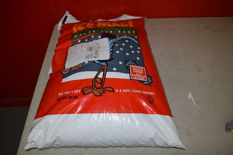 lot 219 image: 50 Pound Bag Roadrunner Ice Melt