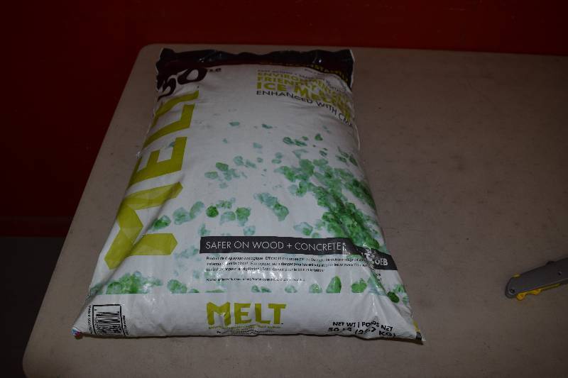 lot 220 image: 50 Pound Bag Melt Ice Melt