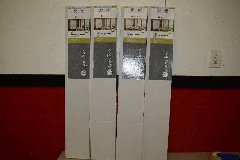 lot 229 image: 4 Designers Touch 2-Inch PVC Bline