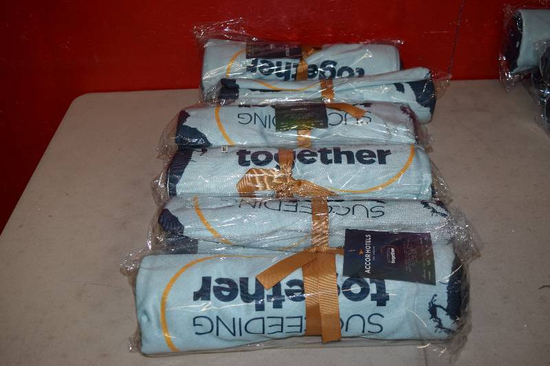 lot 234 image: 6 Blankets Throws