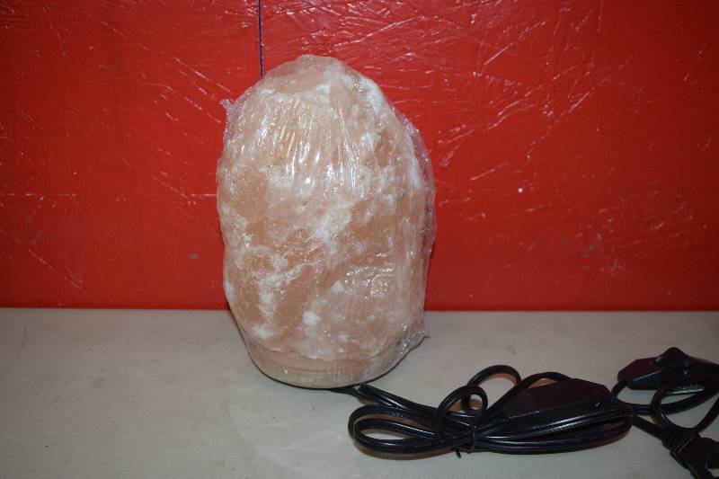 lot 291 image: Himalayan Salt Lamp