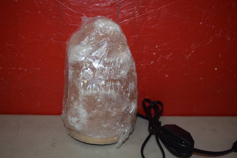 lot 294 image: Himalayan Salt Lamp