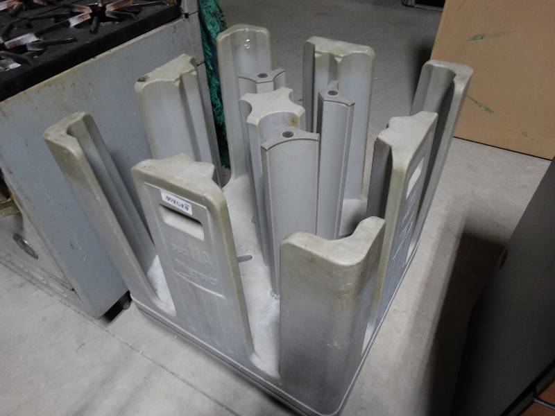 lot 250 image: Metro plate cart on wheels