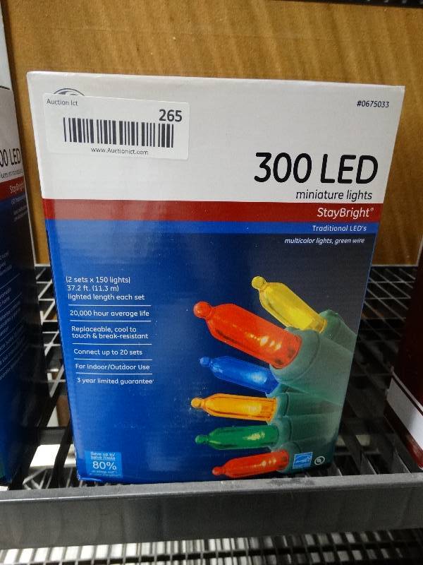 lot 265 image: New in box- 300 LED Christmas lights
