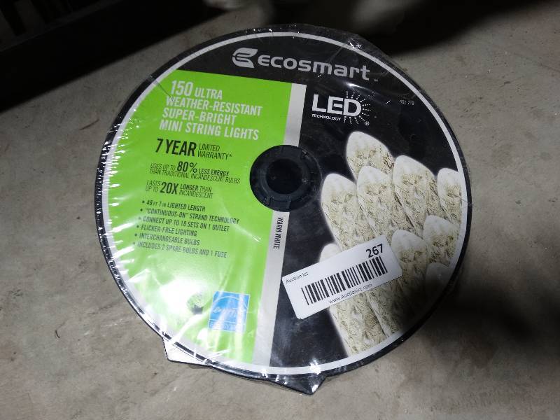 lot 267 image: 150 LED light set