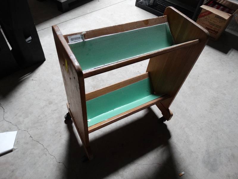 lot 269 image: Oak library book cart on wheels