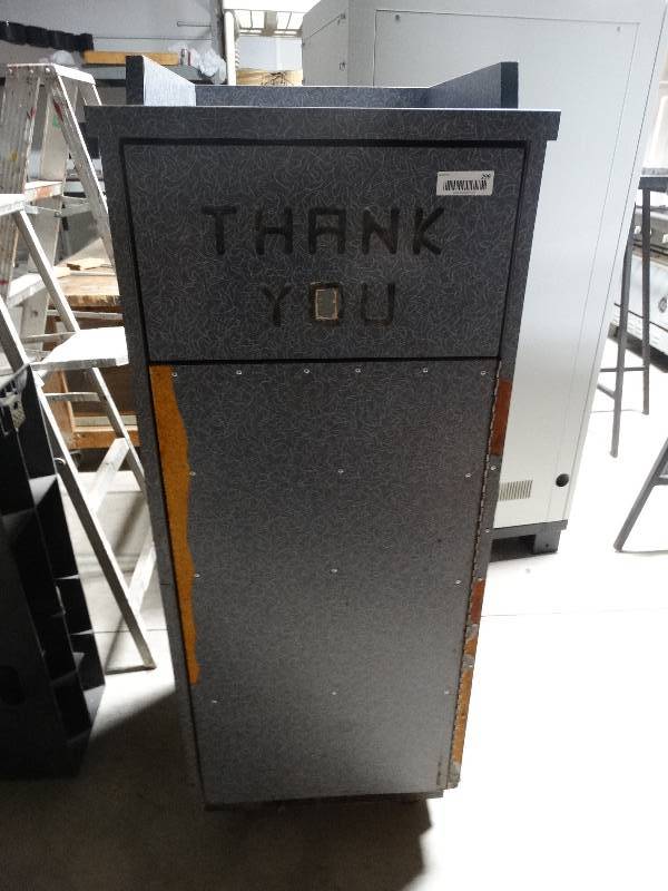 lot 299 image: Commercial restaurant style trash can on wheels w insert