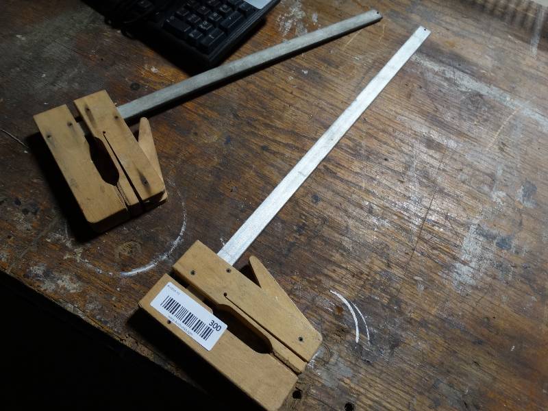 lot 300 image: 2 wood clamps