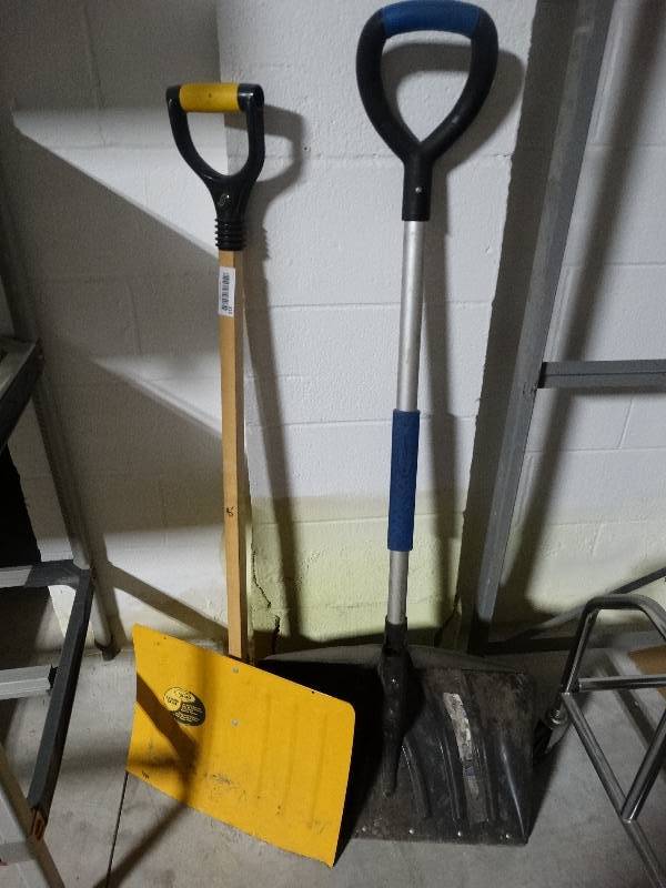 lot 310 image: 2 snow shovels