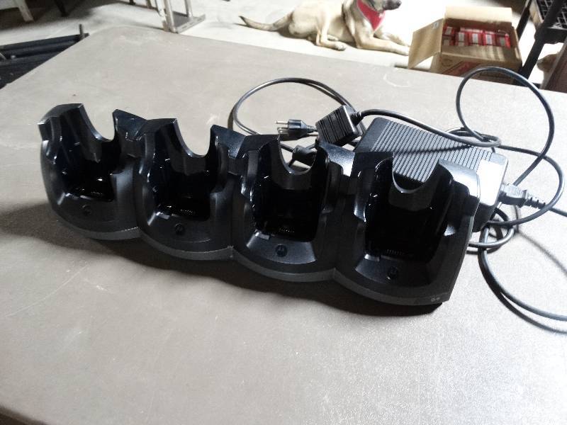lot 331 image: Motorola 4 space hand held scanner charger bank