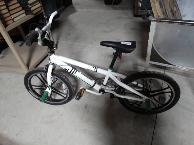 lot 350 image: Mongoose Rebel bike