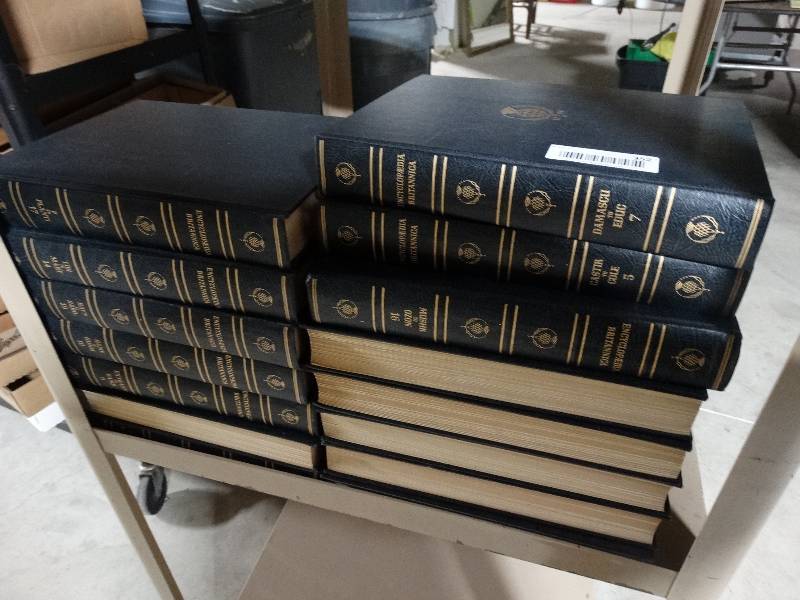 lot 352 image: Set of encyclopedia Britannica