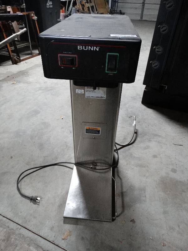 lot 374 image: Bunn commercial tea maker .