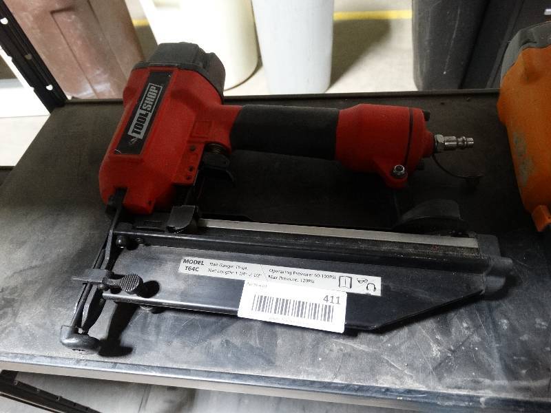 lot 411 image: Tool shop 16 ga. nailer