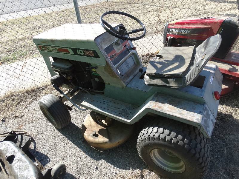 lot 445 image: Craftsman 10 HP 36 cut riding mower