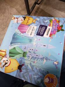 lot 21816 image: Mattel Disney Princess Advent Calendar, 24 Days of Surprises Include 4 Princess Small Dolls, 5 Friends & 16 Accessories (Amazon Exclusive)