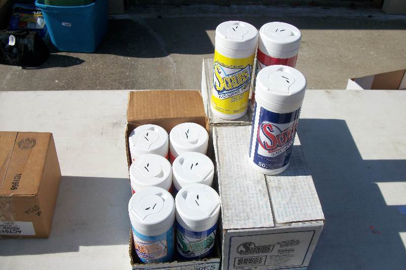 lot 9150 image: scrub hand & cleaning wipes