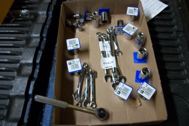 lot 9206 image: tool lot