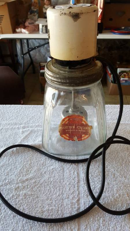 lot 2271 image: Vintage Glass Electric Butter Churn  WhipperMixer