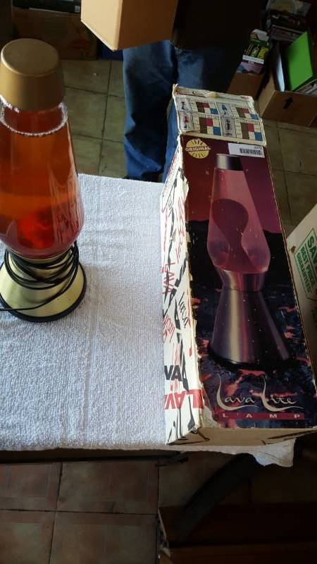 lot 2272 image: Groovy Old Lava Lamp  Retro 17 inch