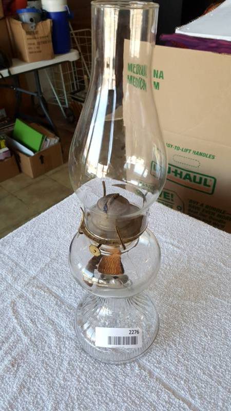lot 2276 image: Glass Oil Lamp