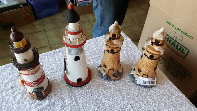 lot 2277 image: Lot of 4 Lighthouse