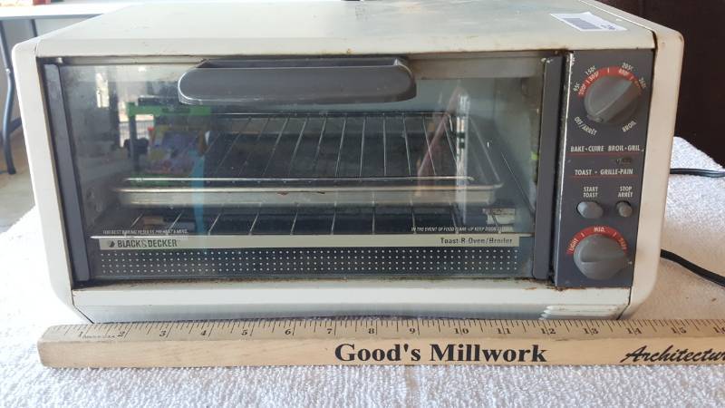 lot 2296 image: Toaster Oven