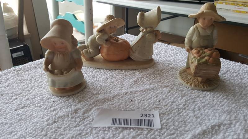 lot 2321 image: Circle of Friends- 3 pieces