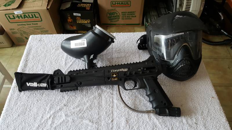 lot 2330 image: Paintball Gun and Mask